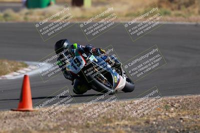 media/Apr-19-2025-AHRMA (Sat) [[3d98ca3309]]/Race/Group 8/Turn 4/